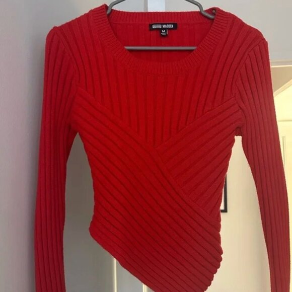 Steve Madden Ribbed Red Asymmetrical Sweater - Picture 1 of 1